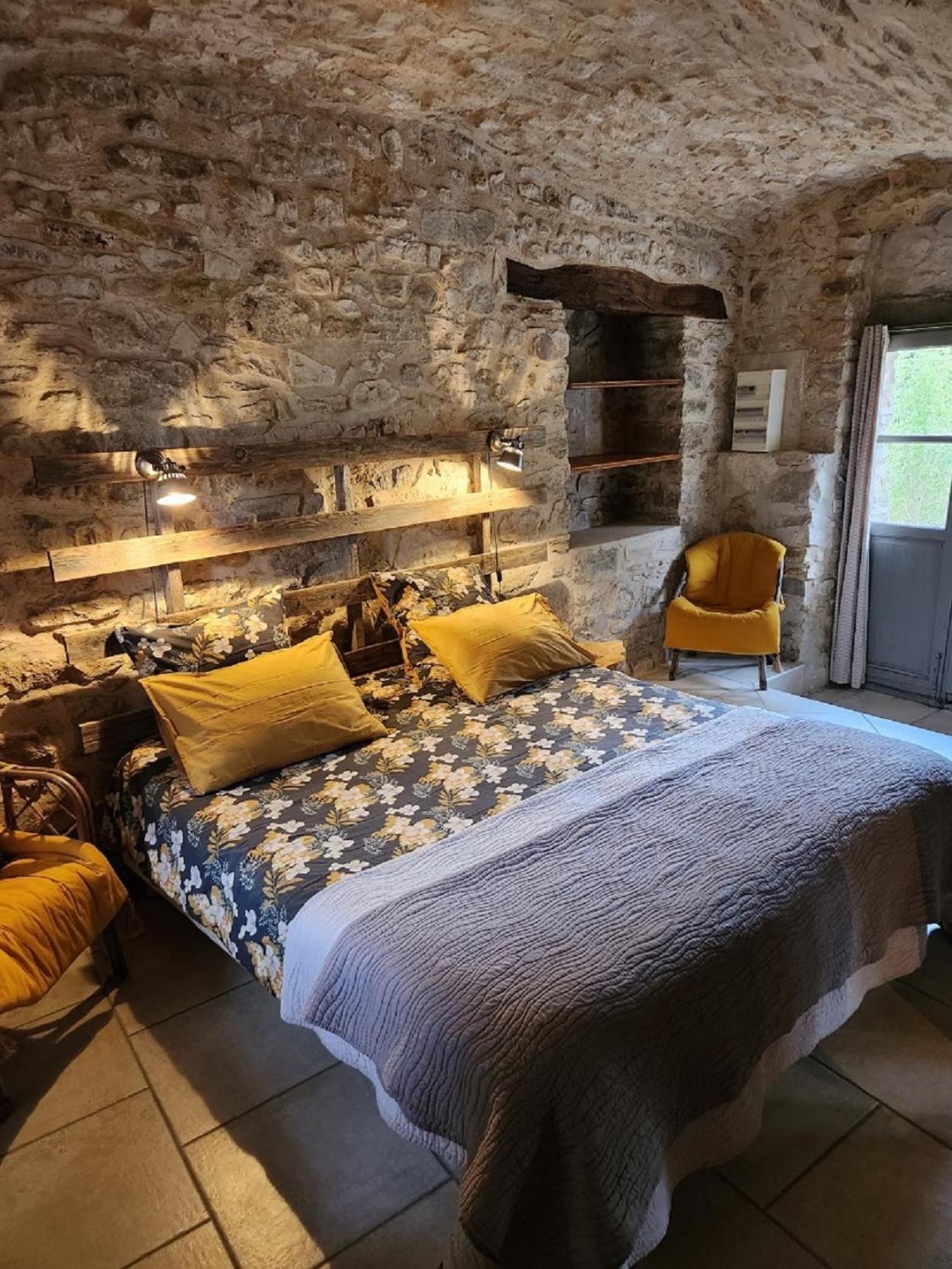 Gite De Charme 80 M², Piscine, Proche D'Uzes. Vezenobres Eksteriør billede
